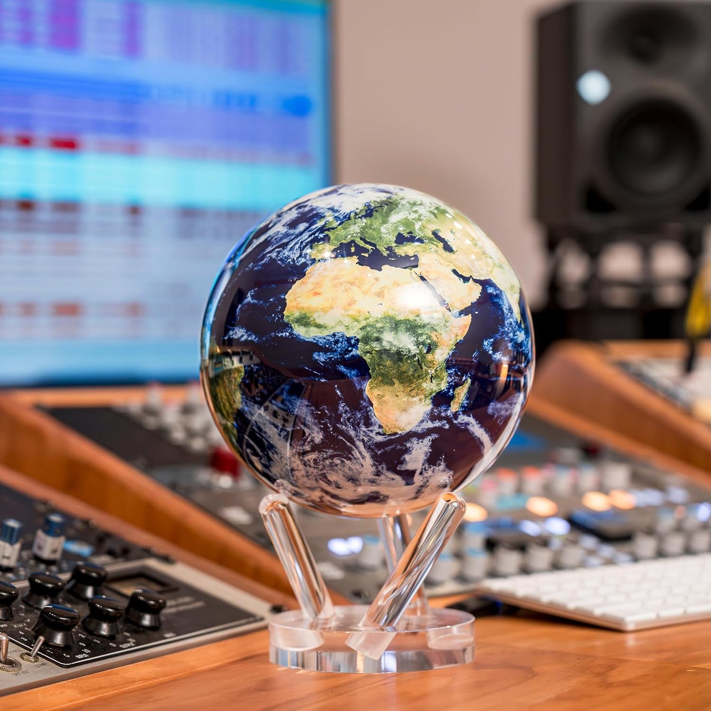 MOVA Globe 4.5" Earth with Clouds Satellite view Brand New